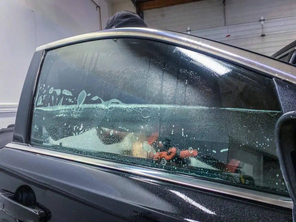 how to remove window tint